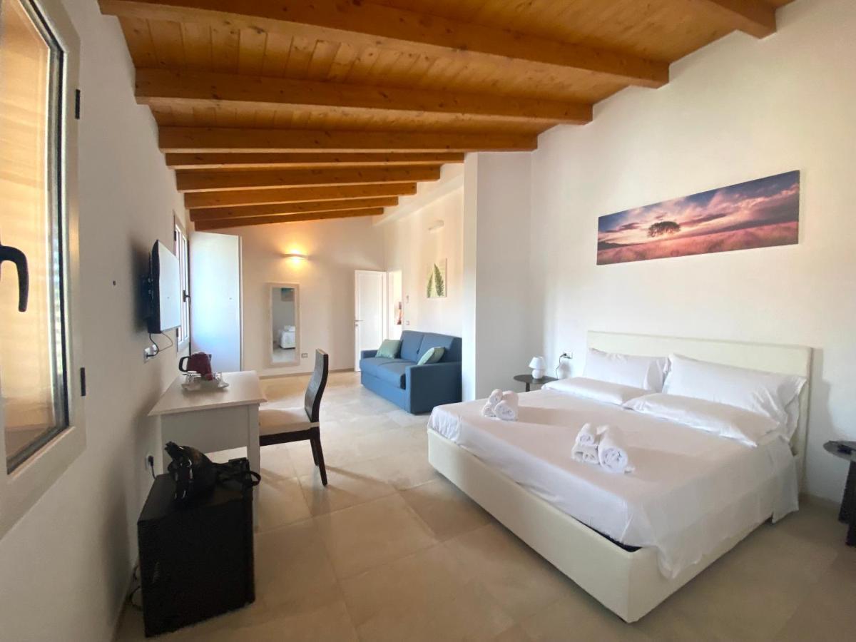 Punto Zero Rooms San Teodoro  Buitenkant foto